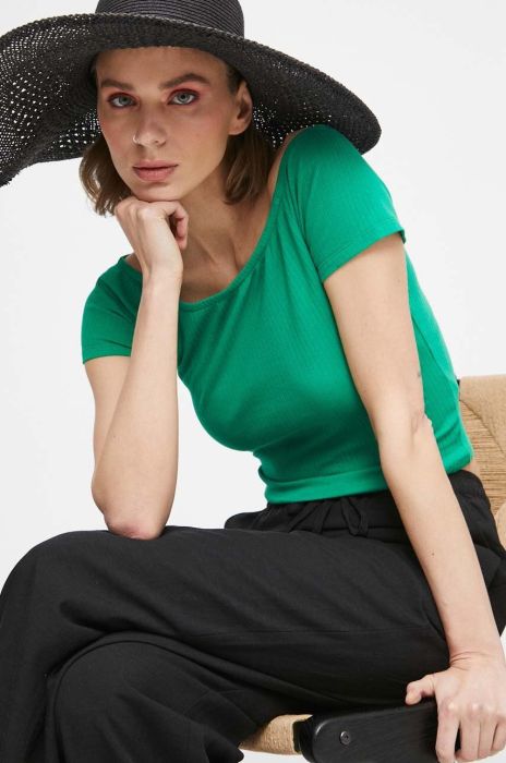 Футболка Medicine жіноча колір зелений оголене плече (3341176) Футболка Medicine жіноча колір зелений оголене плече (3341176)