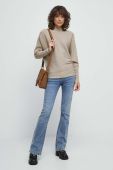 Светр Medicine жіночий колір бежевий легкий півгольф (3525482) Светр Medicine жіночий колір бежевий легкий півгольф (3525482)