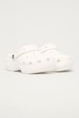 Шльопанці Crocs Classic Platform Clog жіночі колір білий 206750 Шльопанці Crocs Classic Platform Clog жіночі колір білий 206750