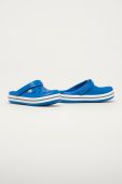 Crocs - Дитячі шльопанці колір блакитний Crocs - Дитячі шльопанці колір блакитний