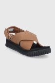Сандалі Shaka жіночі колір коричневий на платформі