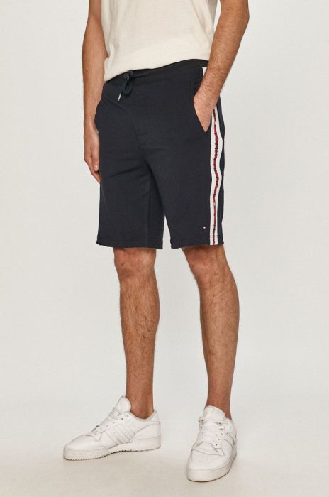 Шорти Tommy Hilfiger чоловічі колір синій (1354528)