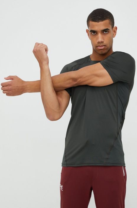 Тренувальна футболка Under Armour колір зелений однотонний 1361683-001 Тренувальна футболка Under Armour колір зелений однотонний 1361683-001