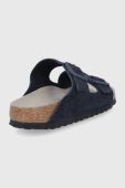 Замшеві шльопанці Birkenstock Arizona жіночі колір синій 1020716-Midnight Замшеві шльопанці Birkenstock Arizona жіночі колір синій 1020716-Midnight