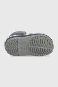 Дитячі шльопанці Crocs колір сірий (2125901) Дитячі шльопанці Crocs колір сірий (2125901)
