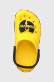 Дитячі шльопанці Crocs колір жовтий (2545994)