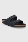Шльопанці Birkenstock Arizona чоловіче колір чорний Regular Width 1019098-Black Шльопанці Birkenstock Arizona чоловіче колір чорний Regular Width 1019098-Black
