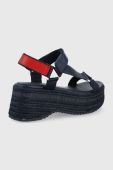 Сандалі Tommy Jeans жіночі колір синій на платформі (2184303)