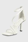 Шкіряні сандалі Guess Leance колір білий