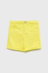 Дитячі шорти United Colors of Benetton колір зелений однотонні (2393606)