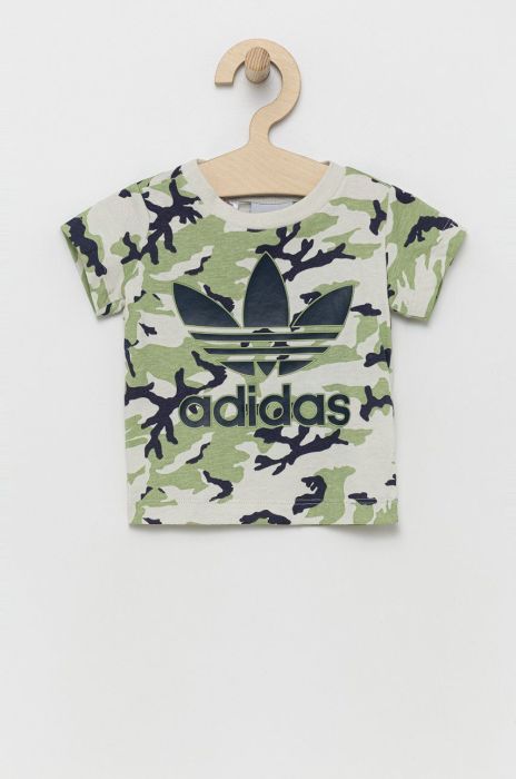 Дитяча бавовняна футболка adidas Originals HE6924 колір зелений з принтом