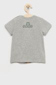 Дитяча бавовняна футболка United Colors of Benetton колір сірий з принтом (2309517) Дитяча бавовняна футболка United Colors of Benetton колір сірий з принтом (2309517)
