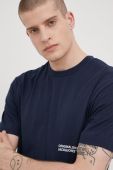 Бавовняна футболка Jack & Jones колір синій з принтом (2339758) Бавовняна футболка Jack & Jones колір синій з принтом (2339758)