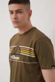 Бавовняна футболка Ellesse колір зелений з принтом SHM13827-KHAKI (2198713) Бавовняна футболка Ellesse колір зелений з принтом SHM13827-KHAKI (2198713)