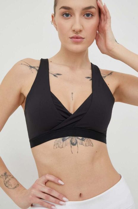 Бюстгальтер для йоги adidas Performance Yoga Essentials Колір чорний однотонний колір чорний Бюстгальтер для йоги adidas Performance Yoga Essentials Колір чорний однотонний колір чорний