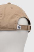 Бавовняна бейсболка DC колір бежевий з аплікацією Бавовняна бейсболка DC колір бежевий з аплікацією