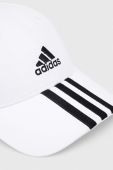 Кепка adidas Performance колір білий з аплікацією Кепка adidas Performance колір білий з аплікацією