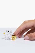 Декорація Swarovski Kris Bear - Sweet as Honey колір прозорий