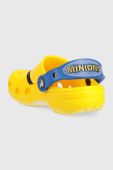 Дитячі шльопанці Crocs x Minions колір жовтий Дитячі шльопанці Crocs x Minions колір жовтий