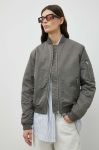Куртка-бомбер Samsoe Samsoe Mae жіночий колір сірий зимова Куртка-бомбер Samsoe Samsoe Mae жіночий колір сірий зимова
