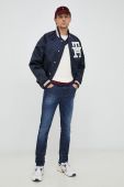 Куртка-бомбер Tommy Hilfiger чоловічий колір синій перехідна oversize Куртка-бомбер Tommy Hilfiger чоловічий колір синій перехідна oversize