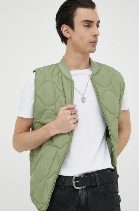 Безрукавка Mustang чоловічий колір зелений перехідний Безрукавка Mustang чоловічий колір зелений перехідний