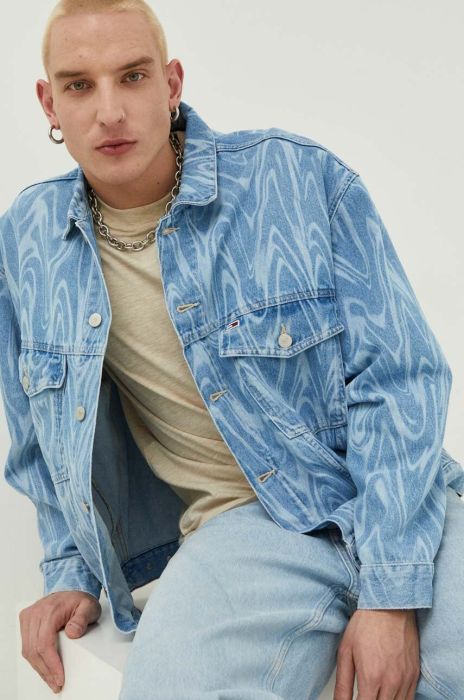 Джинсова куртка Tommy Jeans чоловіча перехідна oversize колір блакитний (3267010) Джинсова куртка Tommy Jeans чоловіча перехідна oversize колір блакитний (3267010)
