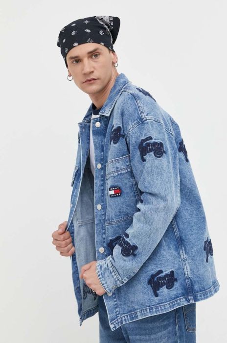 Джинсова куртка Tommy Jeans чоловіча перехідна oversize колір блакитний (3224590) Джинсова куртка Tommy Jeans чоловіча перехідна oversize колір блакитний (3224590)