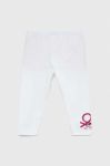Дитячі легінси United Colors of Benetton колір білий з принтом Дитячі легінси United Colors of Benetton колір білий з принтом