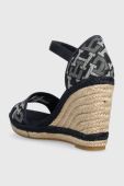 Сандалі Tommy Hilfiger FW0FW06935 TH MONOGRAM DENIM WEDGE жіночі колір синій на танкетці