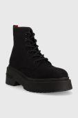 Кеди Tommy Jeans LACE UP FESTIV BOOTS жіночі колір чорний  EN0EN02133 Кеди Tommy Jeans LACE UP FESTIV BOOTS жіночі колір чорний  EN0EN02133