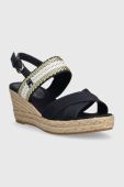 Сандалі Tommy Hilfiger GOLDEN WEBBING MID WEDGE жіночі колір синій на танкетці FW0FW07090