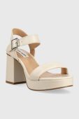 Шкіряні сандалі Steve Madden Freefall колір бежевий SM11002471 Шкіряні сандалі Steve Madden Freefall колір бежевий SM11002471