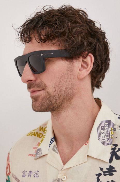 Сонцезахисні окуляри Tom Ford чоловічі колір чорний (3159127) Сонцезахисні окуляри Tom Ford чоловічі колір чорний (3159127)