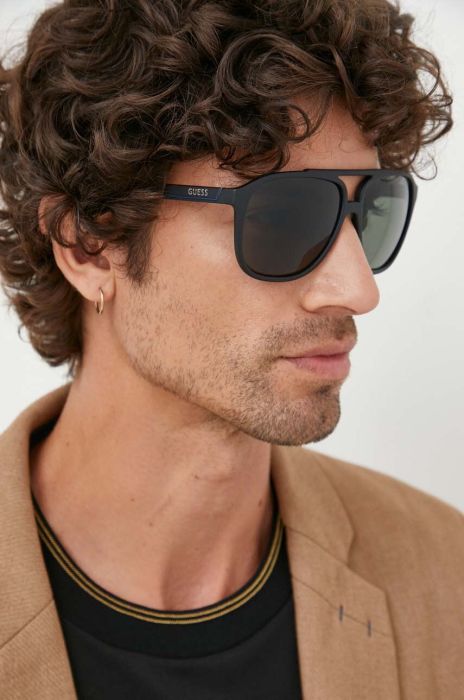 Сонцезахисні окуляри Guess чоловічі колір чорний (3439949) Сонцезахисні окуляри Guess чоловічі колір чорний (3439949)