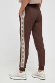 Спортивні штани Guess колір коричневий з аплікацією (3367652) Спортивні штани Guess колір коричневий з аплікацією (3367652)