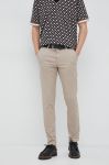 Штани BOSS чоловічі колір бежевий облягаюче (3106519) Штани BOSS чоловічі колір бежевий облягаюче (3106519)