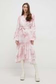 Сукня Guess колір рожевий midi розкльошена (2911578)