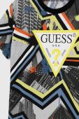 Дитяча бавовняна футболка Guess візерунок колір барвистий (2857090) Дитяча бавовняна футболка Guess візерунок колір барвистий (2857090)