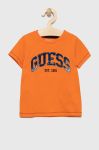 Дитяча бавовняна футболка Guess колір помаранчевий візерунок (2883349) Дитяча бавовняна футболка Guess колір помаранчевий візерунок (2883349)