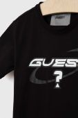 Дитяча бавовняна футболка Guess колір чорний з принтом (2962415) Дитяча бавовняна футболка Guess колір чорний з принтом (2962415)