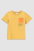 Дитяча бавовняна футболка Coccodrillo колір жовтий з принтом (2997380) Дитяча бавовняна футболка Coccodrillo колір жовтий з принтом (2997380)