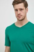 Бавовняна футболка United Colors of Benetton колір зелений однотонний (3072528)