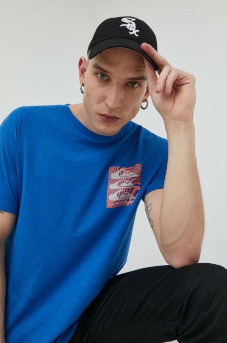 Футболка Quiksilver чоловічий з принтом колір блакитний (3076128) Футболка Quiksilver чоловічий з принтом колір блакитний (3076128)