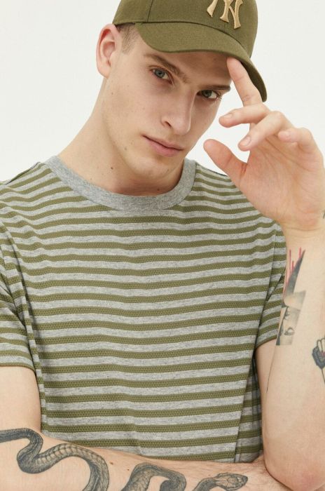 Футболка Protest чоловічий колір зелений візерунок Футболка Protest чоловічий колір зелений візерунок