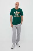 Бавовняна футболка adidas Originals колір зелений з принтом (3363772)