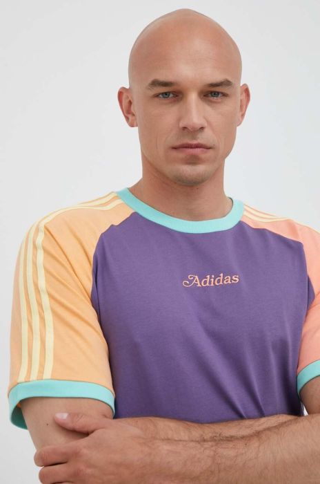 Бавовняна футболка adidas Originals колір фіолетовий візерунок (3363781) Бавовняна футболка adidas Originals колір фіолетовий візерунок (3363781)