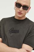Бавовняна футболка Guess Originals колір коричневий з аплікацією Бавовняна футболка Guess Originals колір коричневий з аплікацією