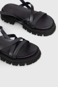 Шкіряні сандалі Answear Lab жіночі колір чорний на платформі (3198252)
