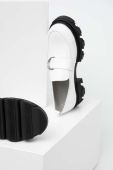 Шкіряні мокасини Answear Lab X Лімітована колекція SISTERHOOD жіночі колір білий на плоскому ходу